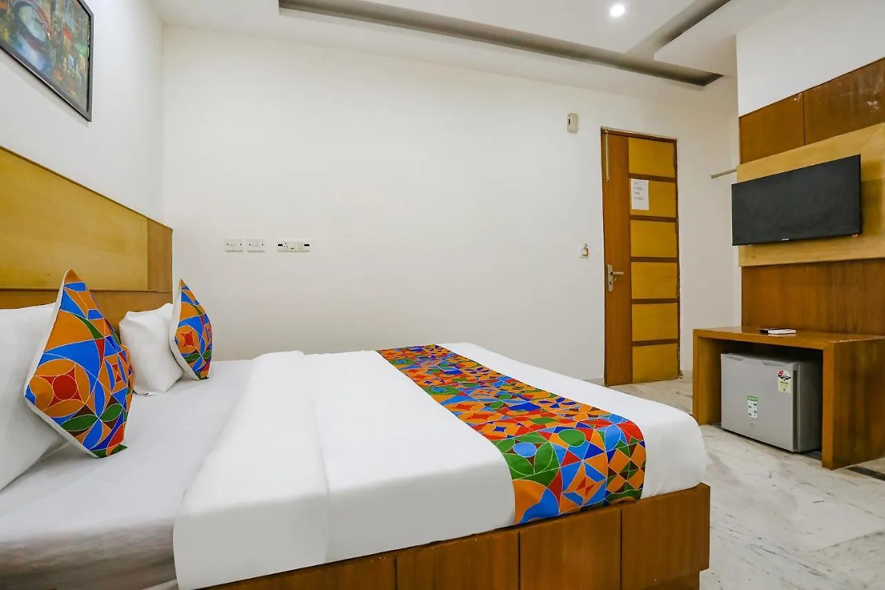 Hotel Oyo Townhouse 1095 Birdhouse Gurgaon India