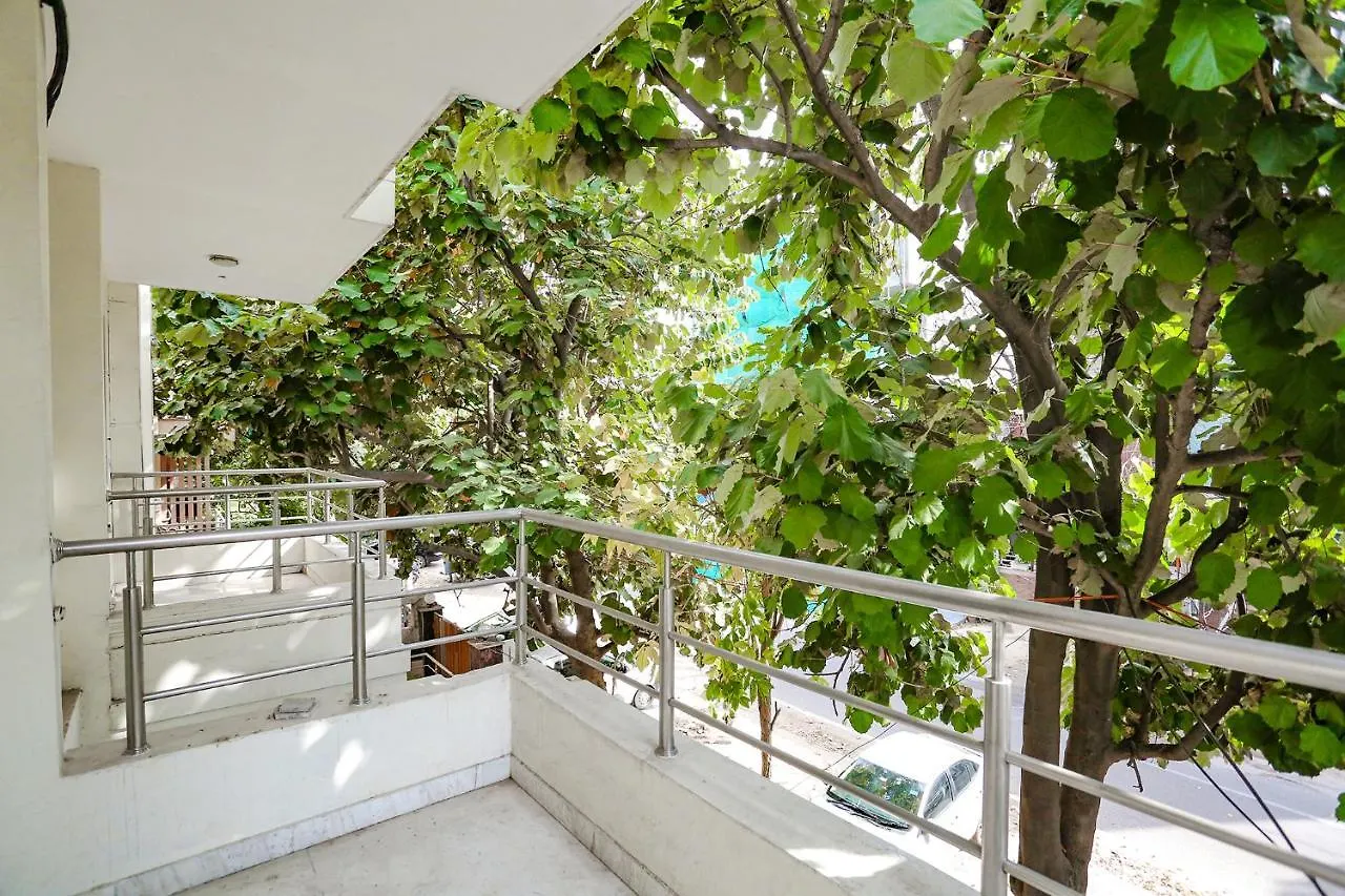 Hotel Oyo Townhouse 1095 Birdhouse Gurgaon
