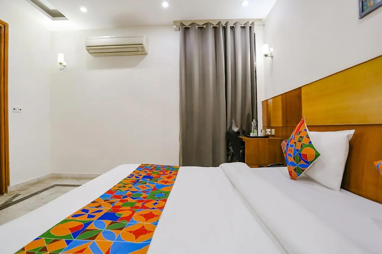 Hotel Oyo Townhouse 1095 Birdhouse Gurgaon
