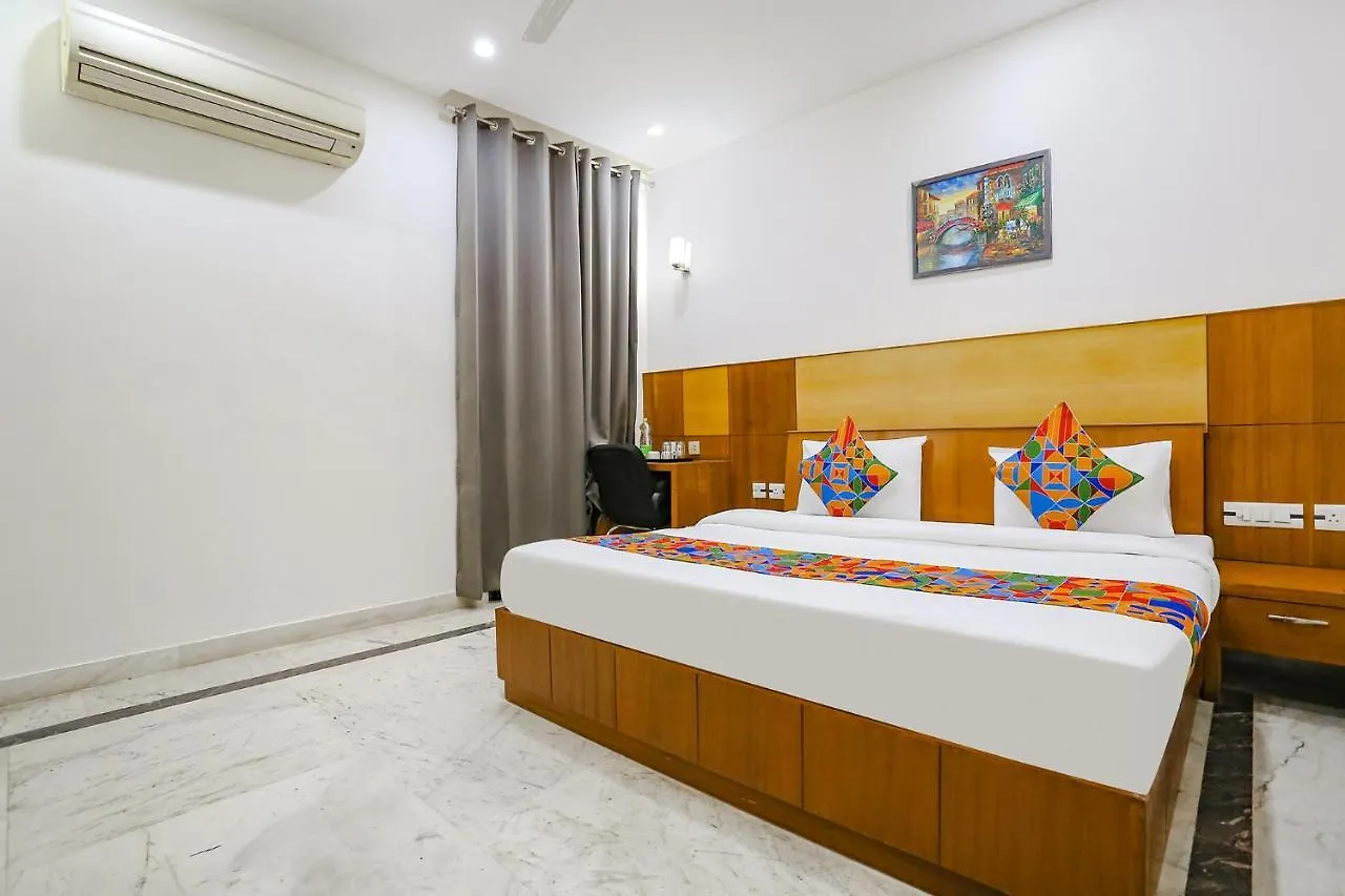 Hotel Oyo Townhouse 1095 Birdhouse Gurgaon India