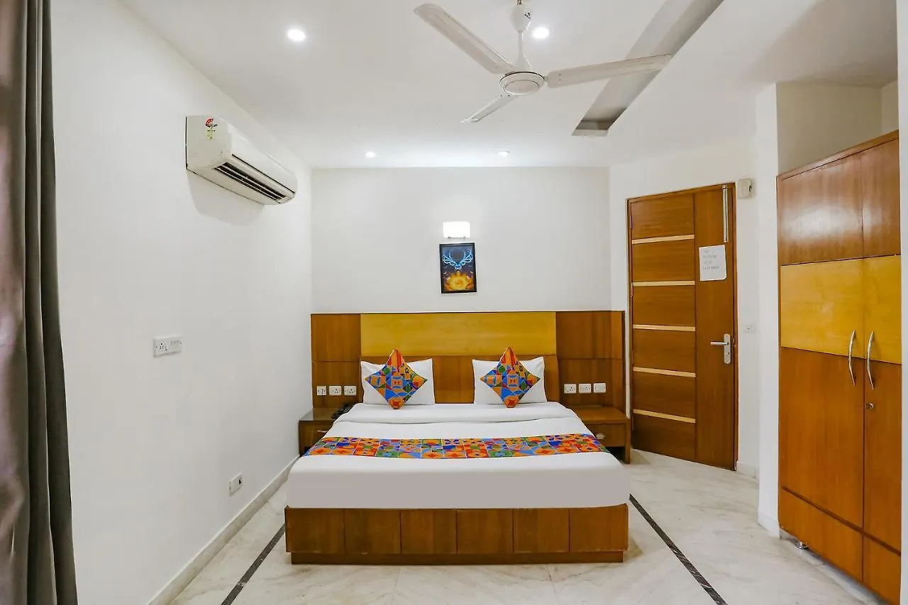 Oyo Townhouse 1095 Birdhouse Hotel Gurgaon 3*,