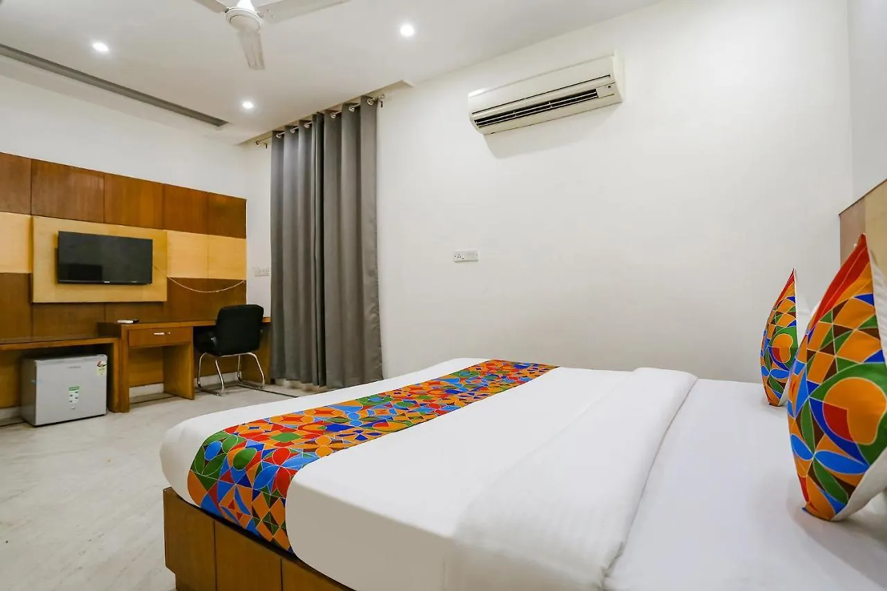 Oyo Townhouse 1095 Birdhouse Hotel Gurgaon