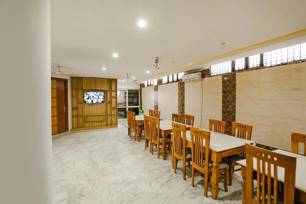 Oyo Townhouse 1095 Birdhouse Hotel Gurgaon India