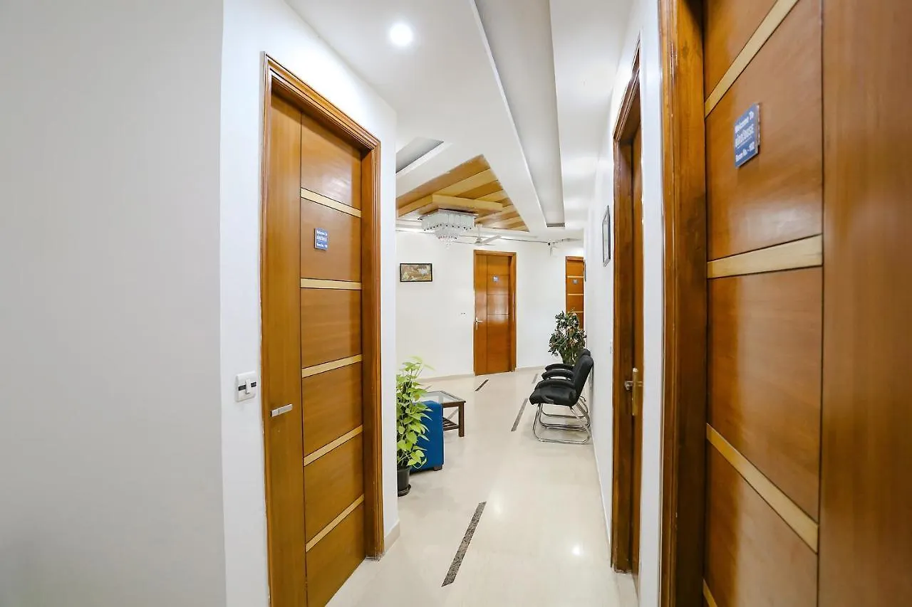 Oyo Townhouse 1095 Birdhouse Hotel Gurgaon